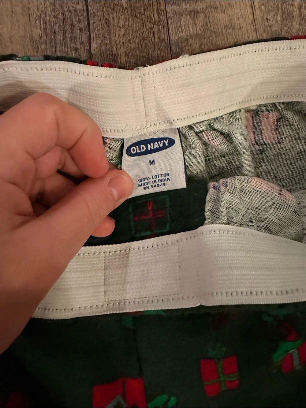 Old Navy Dark Green Christmas Gift Print Cotton Boxer Shorts M